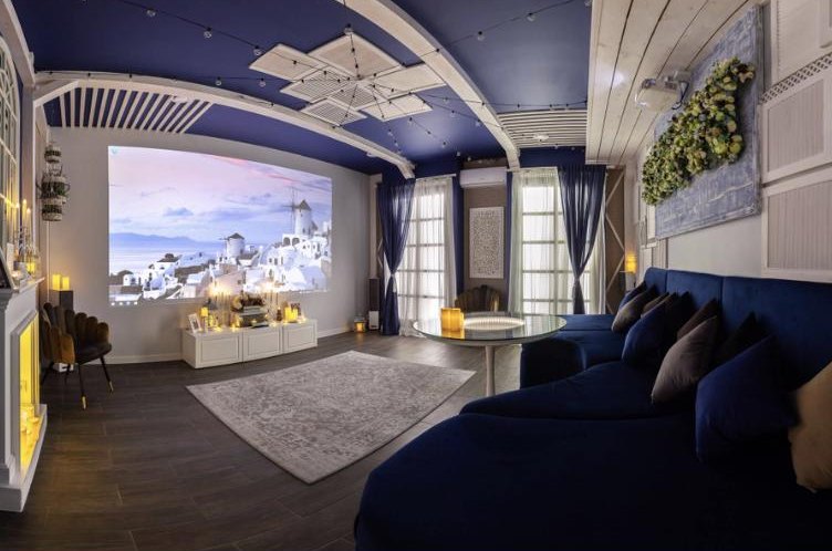 Provence — private cinema room